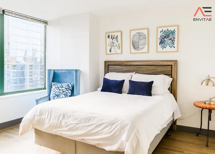 Envitae 3br Spacious Lux Skyview Of Navy Pier Apartment